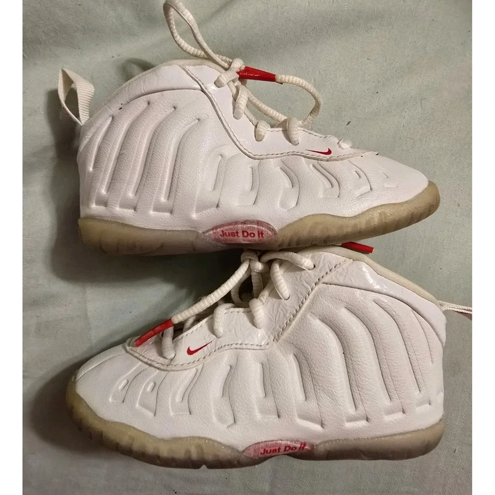 Nike Lil posite One Red/White Roses 7c Girls Boys Shoes unisex